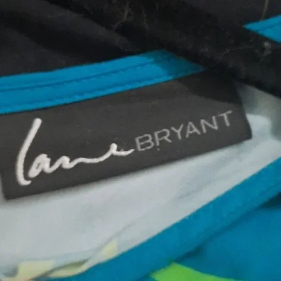 Lane Bryant VNeck    Cap Sleeve Hawaiian Print Tunic - Picture 4 of 4